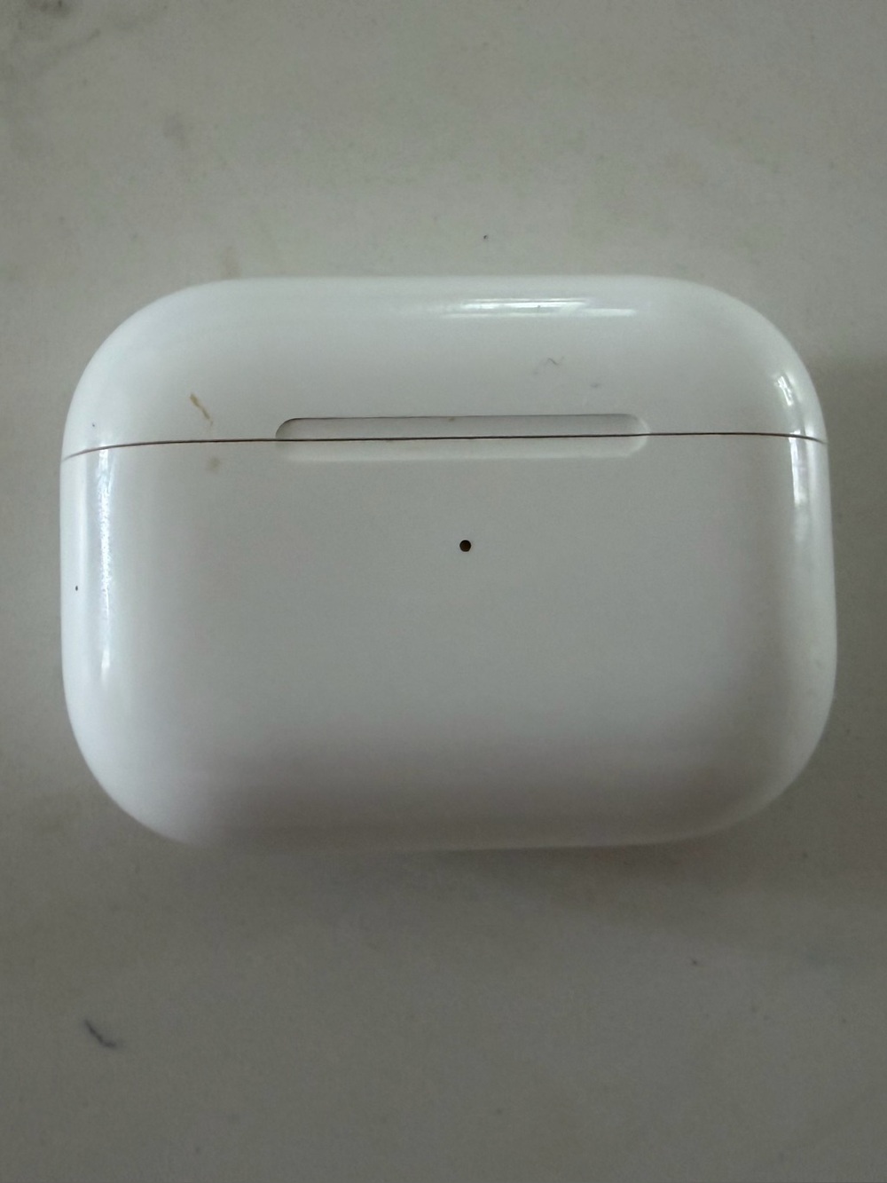 AirPods Pro Wireless Earbuds and Charging Case w/ charging cord &cover (1st gen)